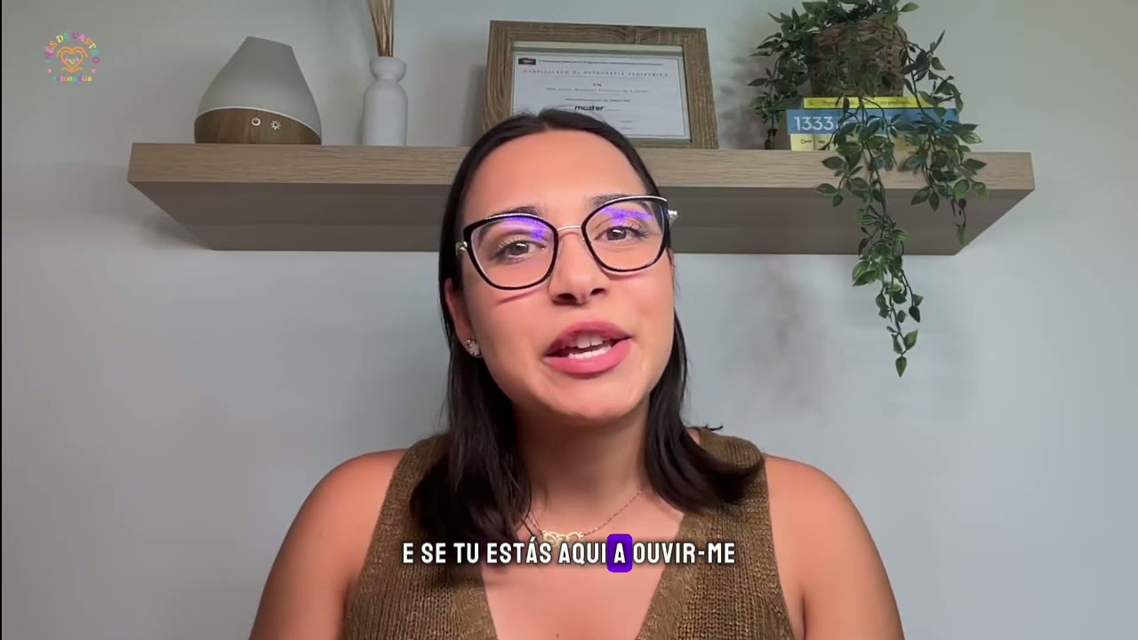 Inês Castro no vídeo de apresentação do método S.O.S Cólicas e Refluxo